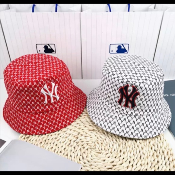 **BRAND NEW** BUNDLE Red and White Unisex Reversible NY Bucket Hats - Picture 1 of 1